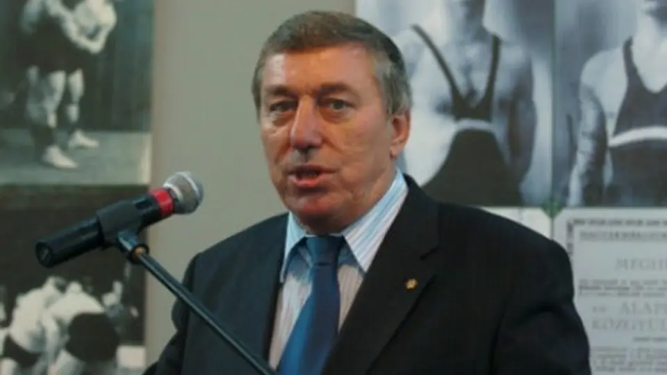 Renuncia presidente de lucha tras eliminación del deporte de Olímpicos
