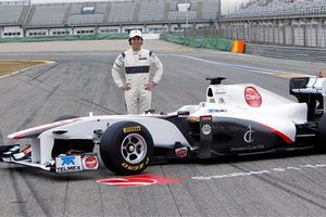 Checo culmina octavo en el último día de prácticas