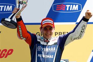 Jorge Lorenzo se adjudica el GP de Italia