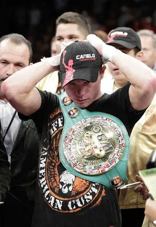 Pedirán inhabilitar al Canelo
