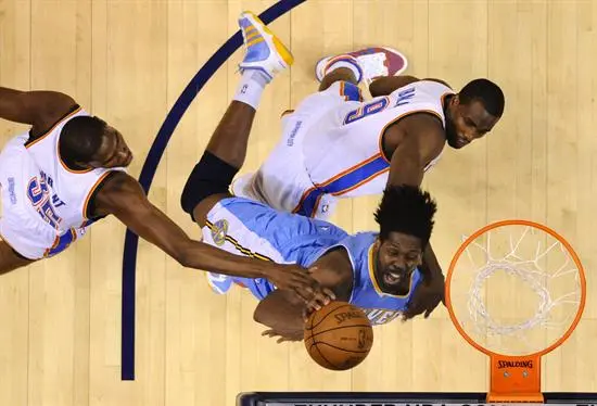 Thunder se impone a Nuggets en el segundo de la serie