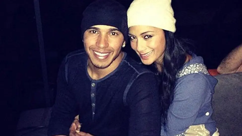 Lewis Hamilton celebra su cumpleaños, muy bien acompañado
