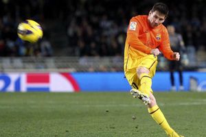 Messi dona 200 mil dólares a polideportivo en Rosario