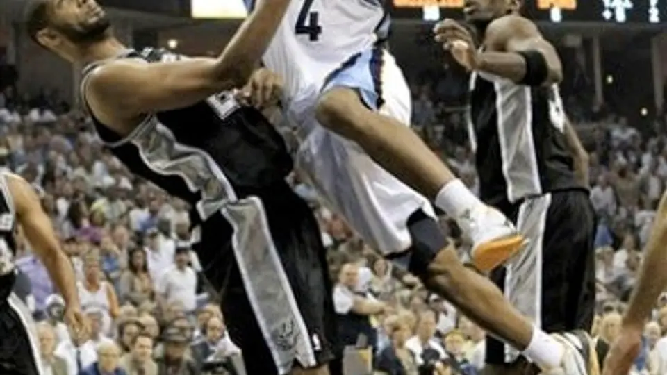 Grizzlies dan la sorpresa y eliminan a Spurs