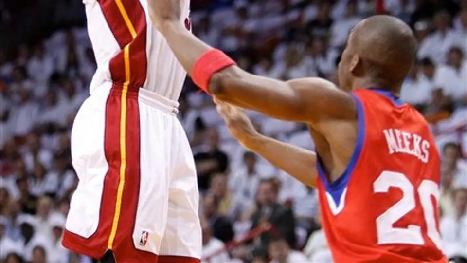 El Heat borra a los 76ers y ya está en Semifinales