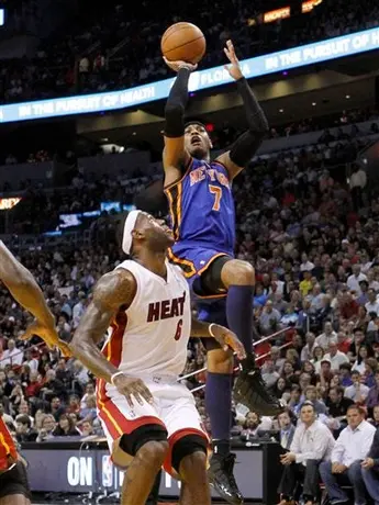 Carmelo Anthony guía triunfo de Knicks sobre el Heat