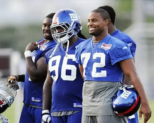 Umenyiora se perderá el inicio de la NFL