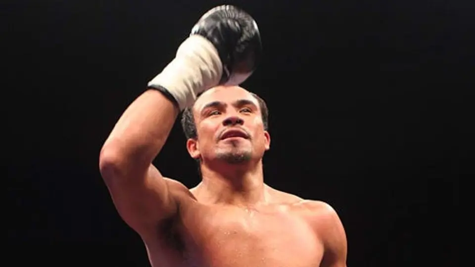 'Dinamita' Márquez noquea en uno y ya piensa en Pacquiao