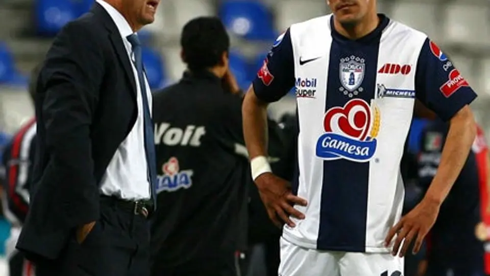 Efraín Flores quiere a un equipo ordenado ante Pumas