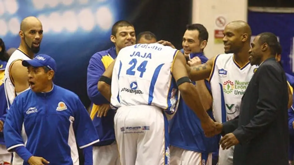 Fuerza Regia acecha la Final