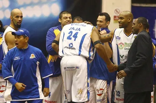 Fuerza Regia acecha la Final