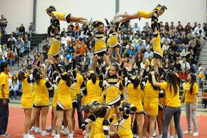 Brillan con acrobacias las nuevas Campeonas