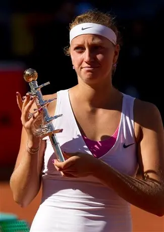 Kvitova sorprende Azarenka y se consagra en Madrid
