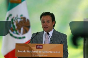 Bernardo de la Garza no entregó el gasto desglosado de 2010