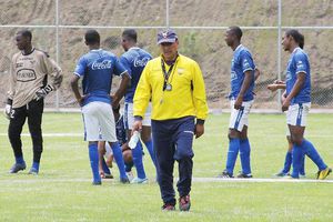 Ecuador defiende el oro ante grandes potencias