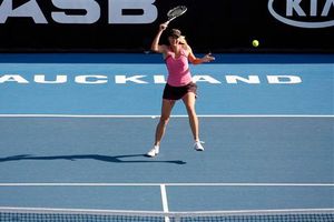 Sharapova es eliminada del torneo de Auckland