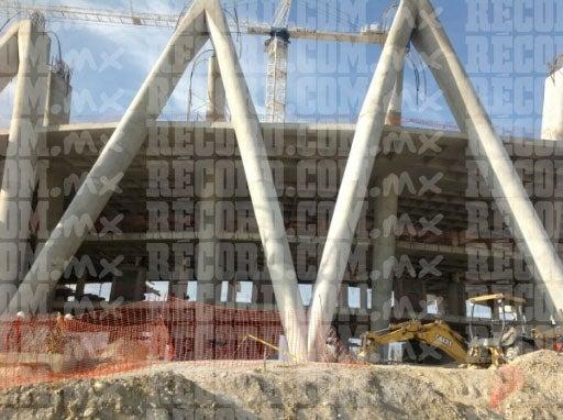 Curiosamente se forman 'M' en la estructura | EMERSON SIERRA