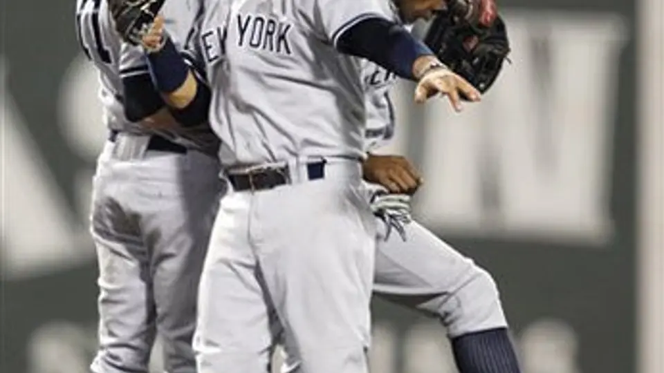 Yanquis derrota a Boston y corta racha de Adrián González