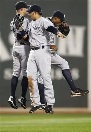 Yanquis derrota a Boston y corta racha de Adrián González
