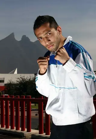 Jhonny González quiere rivales para exponer su cetro