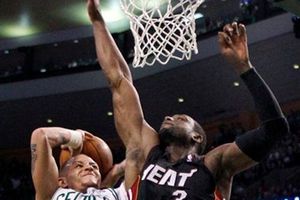 Miami se impone 98-90 a Boston y se coloca 3-1 en la serie