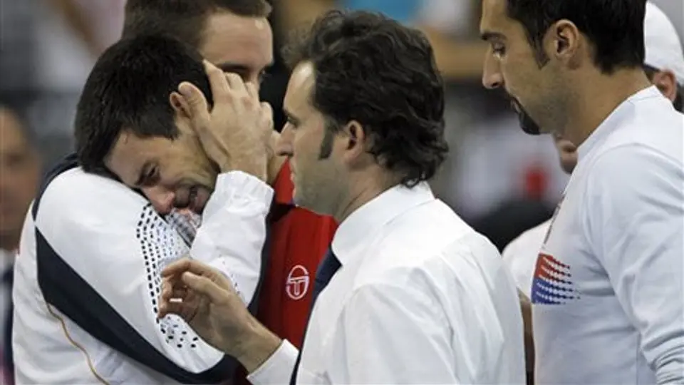 Djokovic se retira y Argentina avanza a la Final de Copa Davis