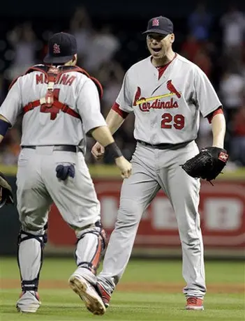 Filis busca demostrar su calidad ante Cardenales