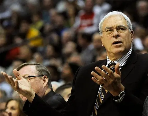 Tacha Van Gundy de "ignorantes" las críticas de Phil Jakson al Heat