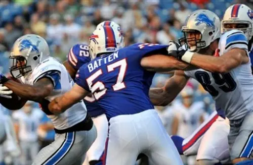 Detroit corona pretemporada perfecta al vencer a Bills