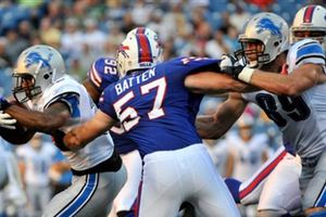 Detroit corona pretemporada perfecta al vencer a Bills