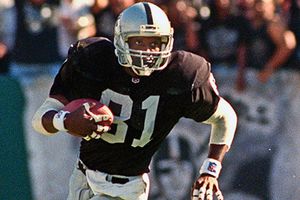 Ex receptor de Raiders culpa a su coach de la derrota en el SB XXXVII