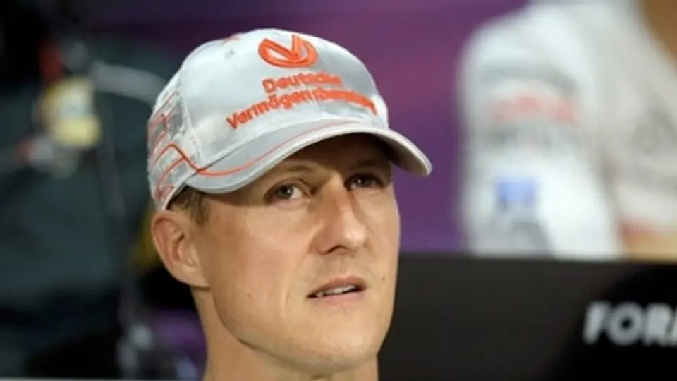 Lauda recomienda retirarse a Schumacher