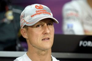 Lauda recomienda retirarse a Schumacher