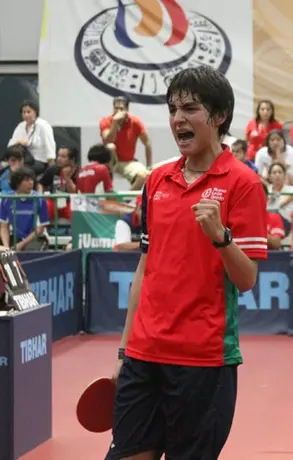 Regios se llevan el oro en tenis de mesa