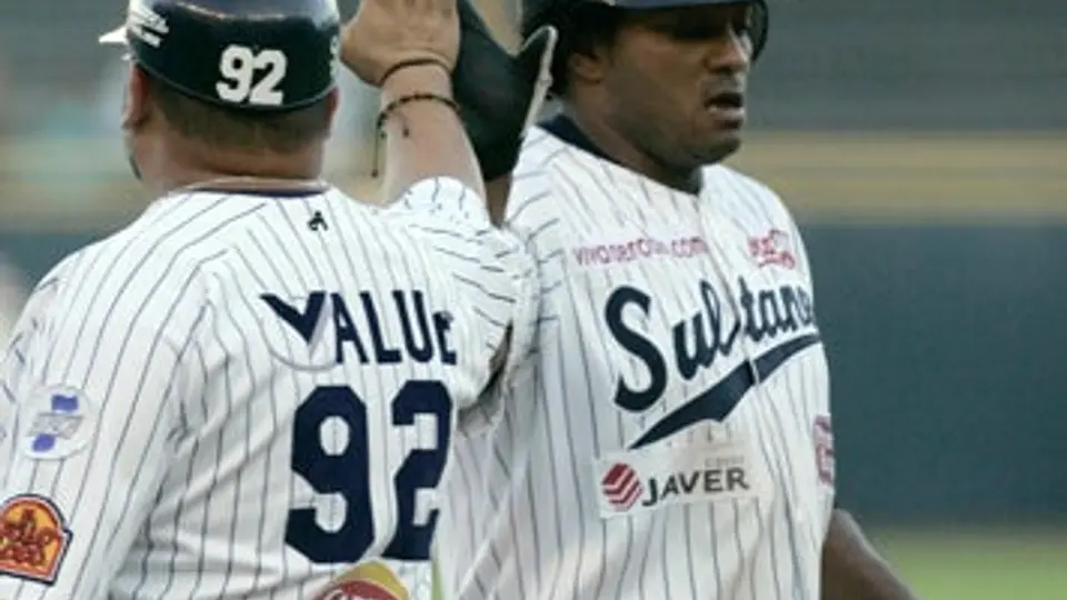 Sultanes acecha la Final de la Zona Norte
