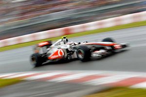 Button gana el GP de Canadá en la última vuelta