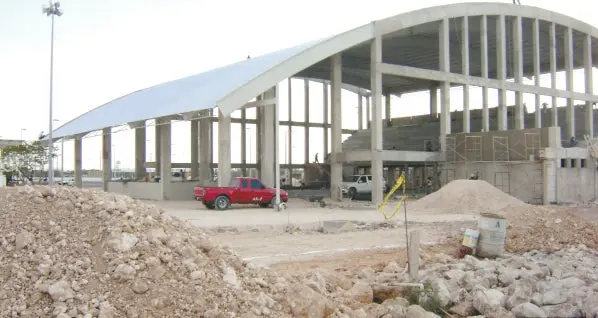 Obra bicentenaria presenta serios problemas