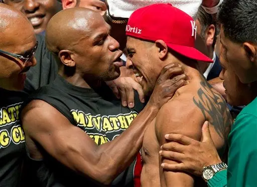 "Esta pelea no va a llegar al final": Floyd Mayweather Jr.