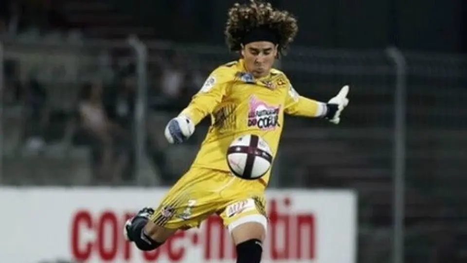 Ochoa suena para el Liverpool