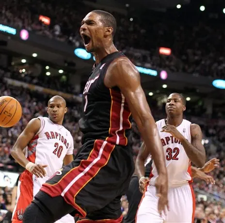 Toronto cae ante Miami 103-95; Bosh anota 25 puntos ante su ex equipo