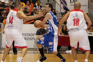 Fuerza Regia deja ir ventaja y cae ante Veracruz