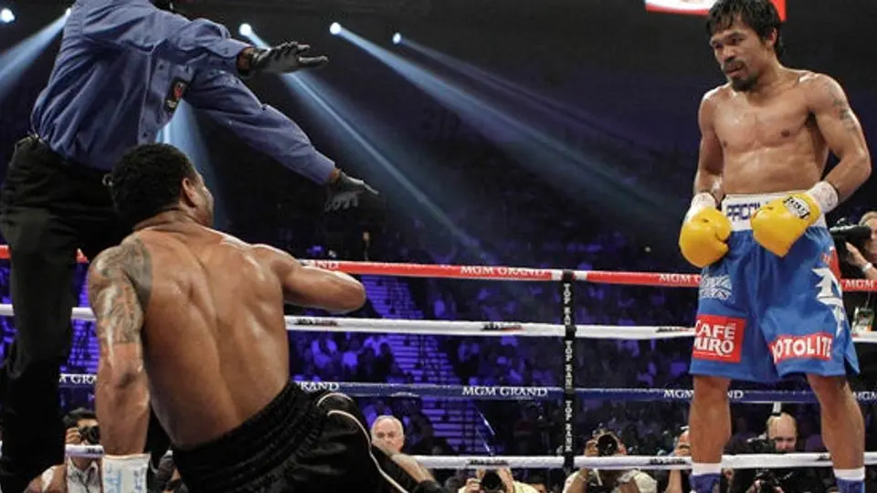 Pacquiao vence a Mosley con poca espectacularidad
