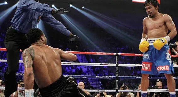 Pacquiao vence a Mosley con poca espectacularidad