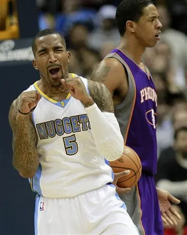 En concierto ofensivo, Denver vence 138-133 a Phoenix