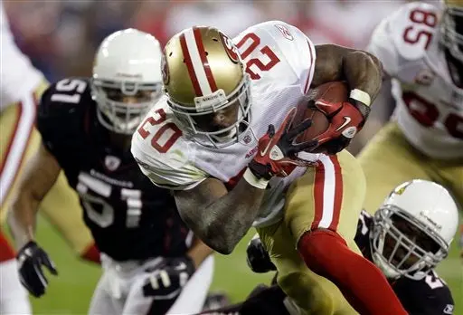 Westbrook corta alas a Arizona; 49ers apalea 27-6 a Cardenales