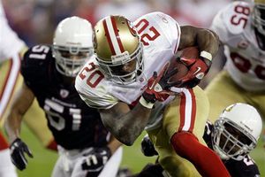 Westbrook corta alas a Arizona; 49ers apalea 27-6 a Cardenales