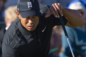 Tiger Woods cae al quinto puesto del ranking