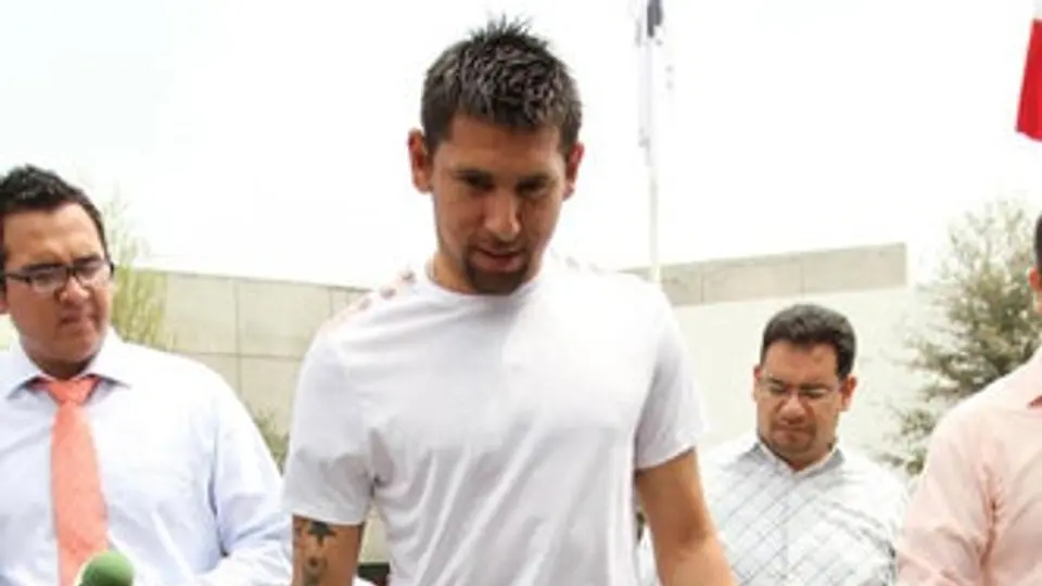 Orozco sufre torcedura en el tobillo durante la práctica