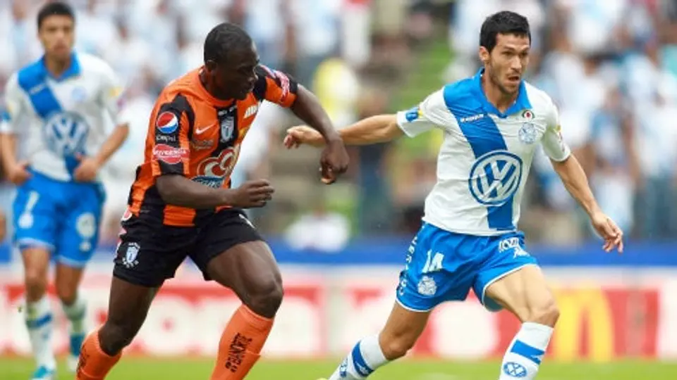 Puebla deja escapar ventaja de 2-0 y empata con Pachuca
