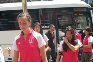 Selección Femenil de Voleibol Sub-18 visitó la Embajada en Turquía